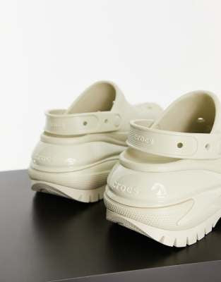 CROCS MEGA CRUSH CLOG BONE