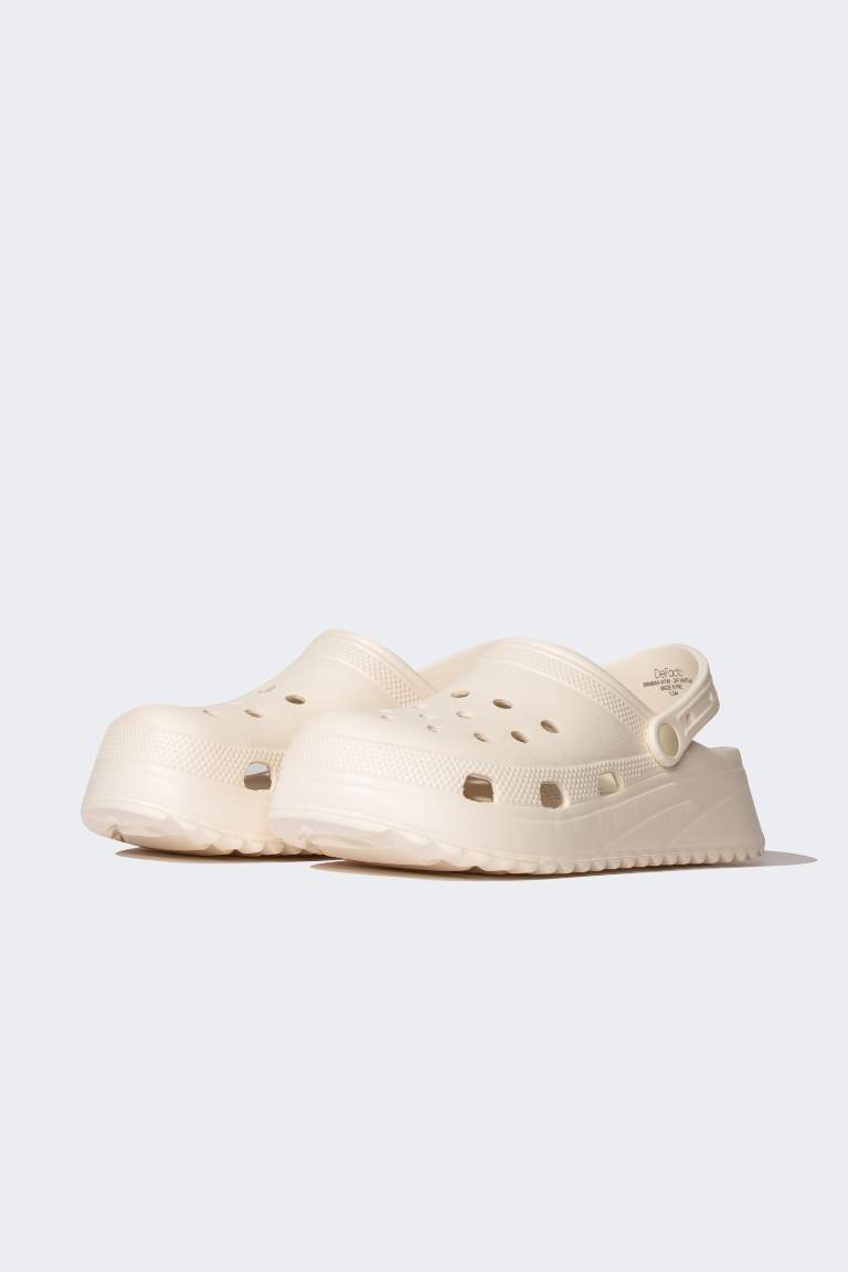 CROCS CLASSIC CRUSH CLOG WHITE