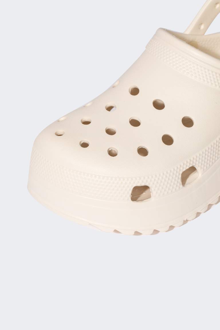 CROCS CLASSIC CRUSH CLOG WHITE