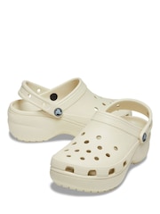 حذاء CROCS CLASSIC PLATFORM CLOG BORN الكلاسيكي