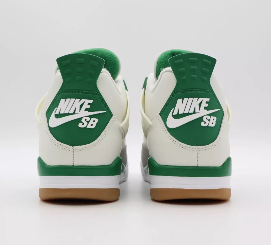 حذاء Nike SB x Air Jordan 4 AJ4 Pine Green (GS)