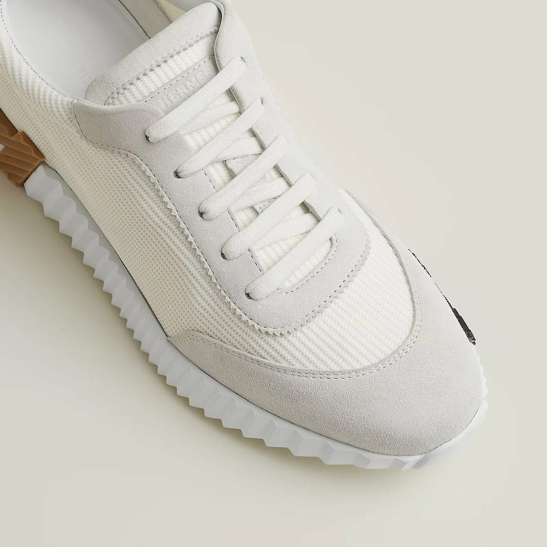 HERMES BOUNCING SEANKERS IN WHITE AND BEIGE