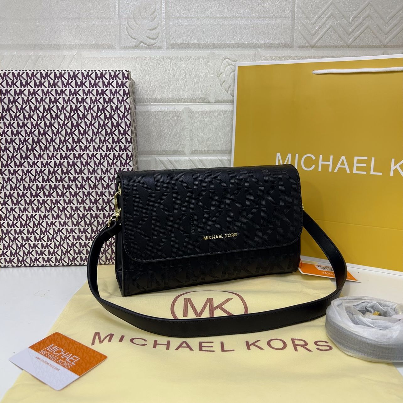 MICHAEL KORS MEDIUM LOGO CONVERTIBLE CROSSBODY BAG