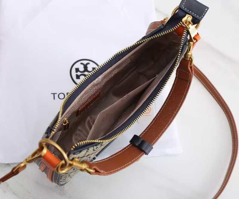 TORY BURCH MCGRAW BUCKET BAG