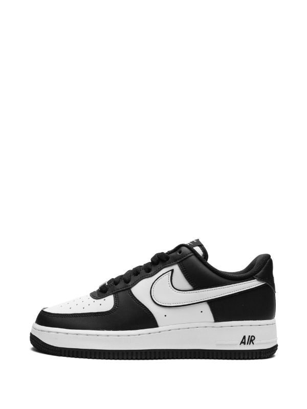 NIKE AIR FORCE 1'07