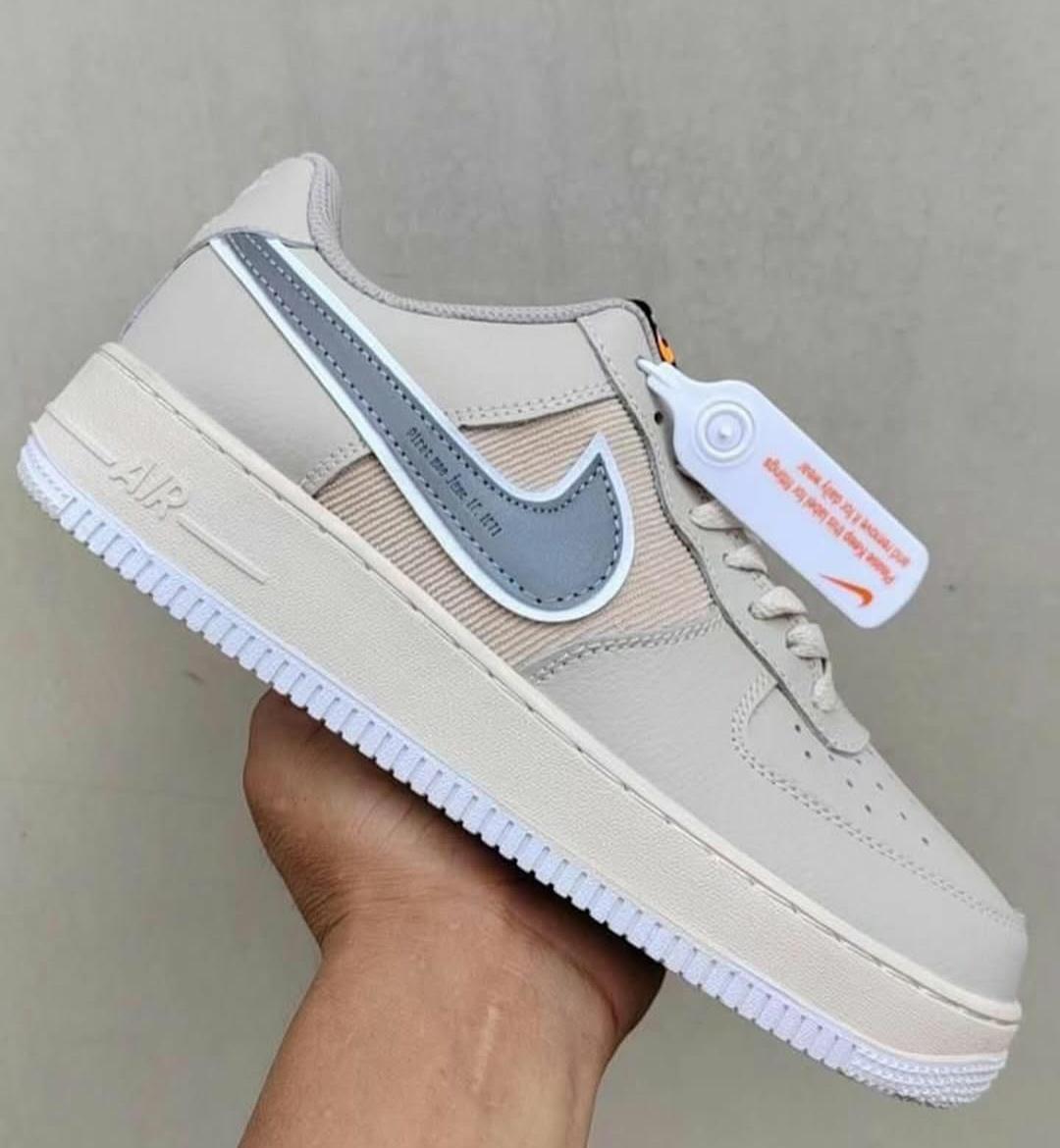 NIKE AIR FORCE 1'07