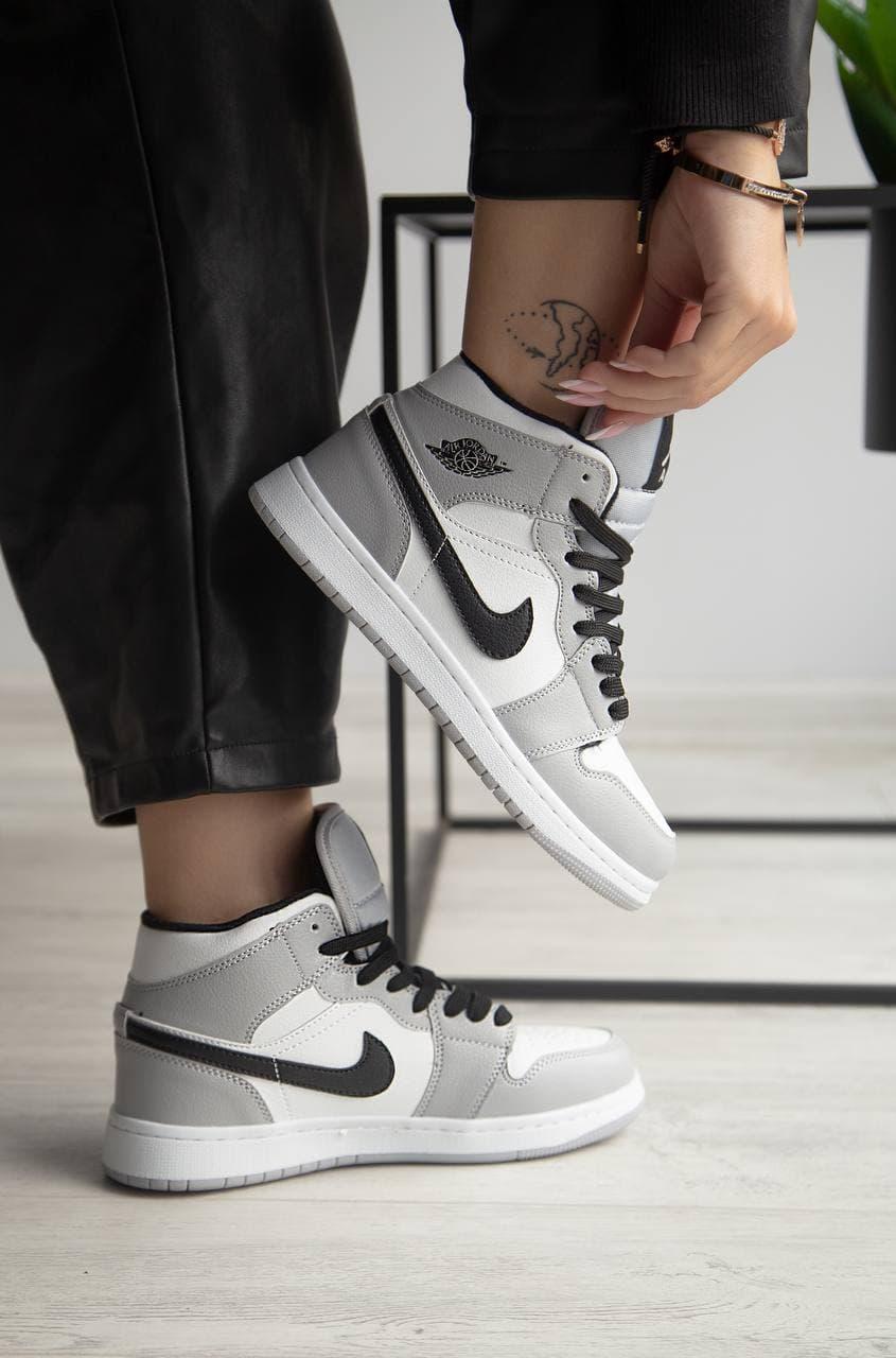 AIR JORDAN 1 MID