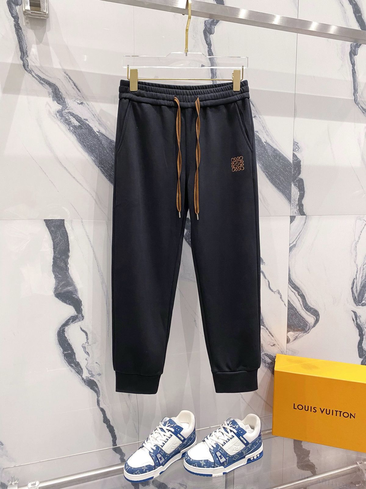 LOEWE MENs LOGO PRINTED SWEATPANTS