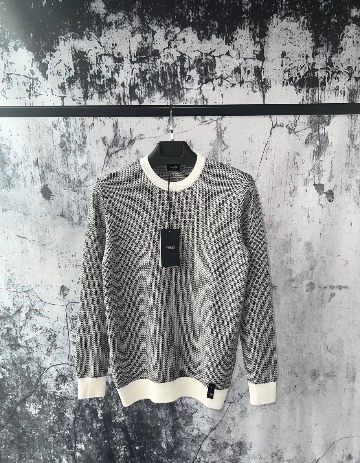 FENDI CREW NECK SWEATER