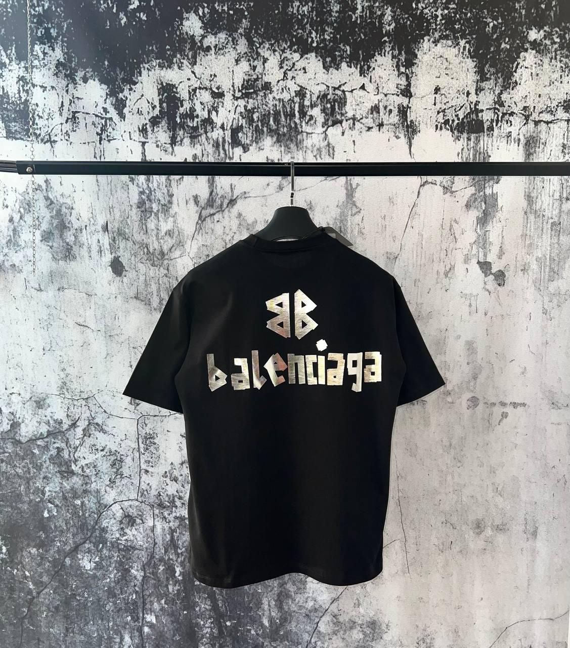 تي شيرت من نوع TAPE TYPE من BALENCIAGA