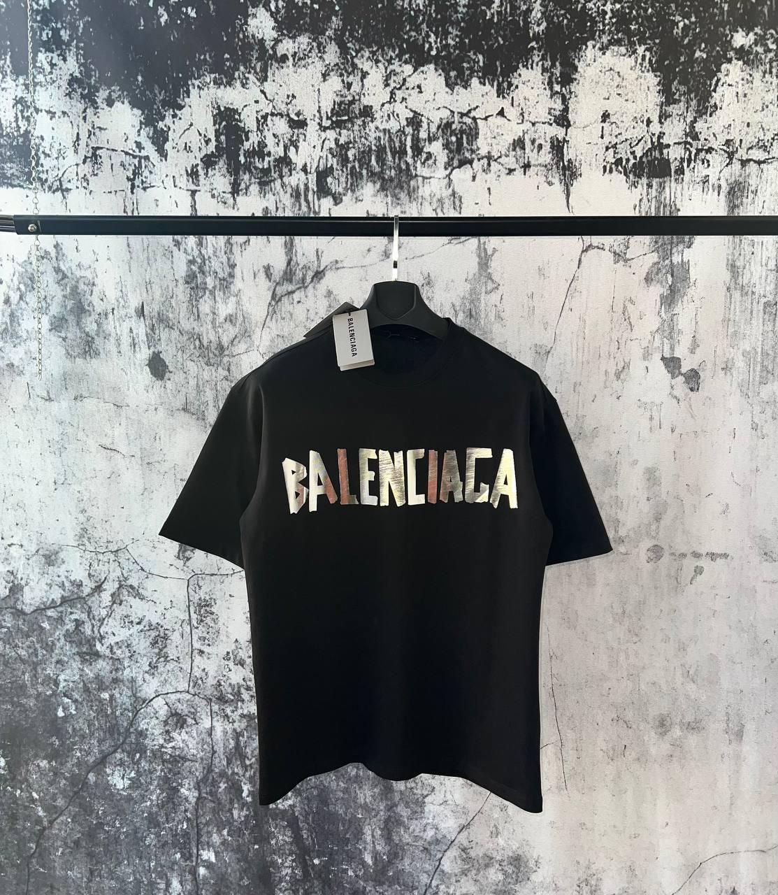 تي شيرت من نوع TAPE TYPE من BALENCIAGA