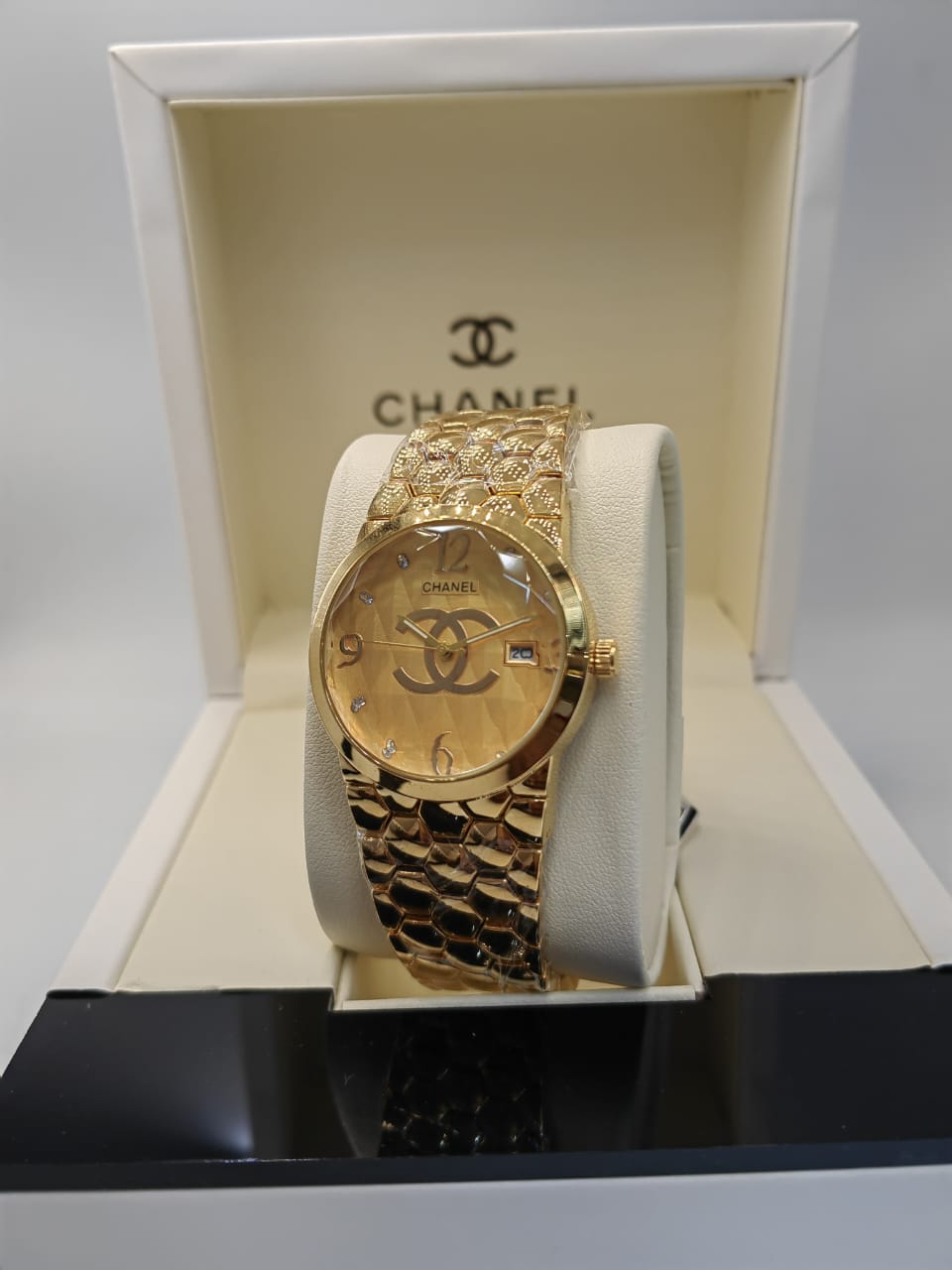 CHANEL J12 WOMEN WATCH