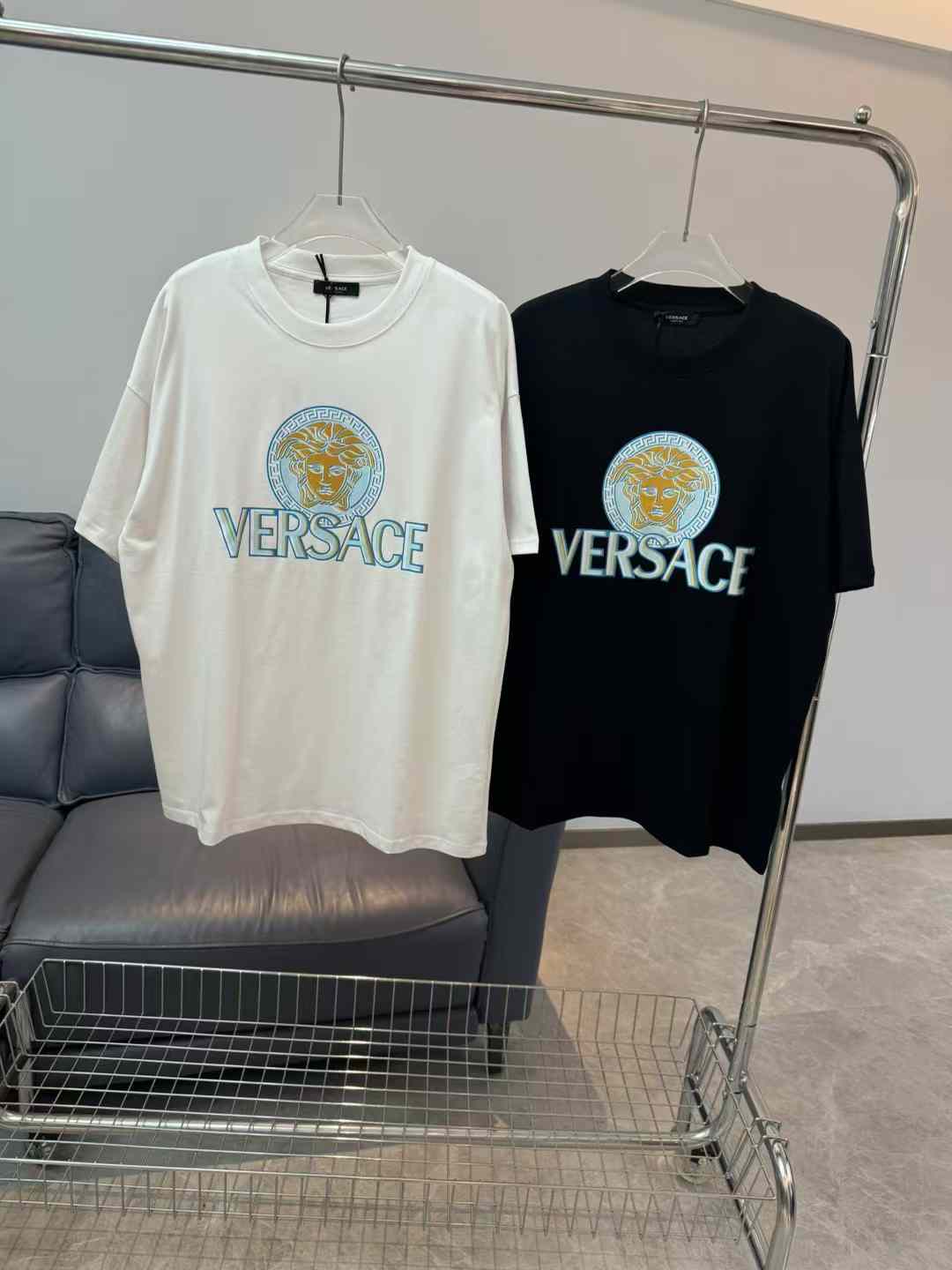 VERSACE T-SHIRT