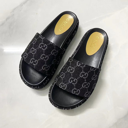 GUCCI WOMENs PLATFORM SLIDE SANDAL