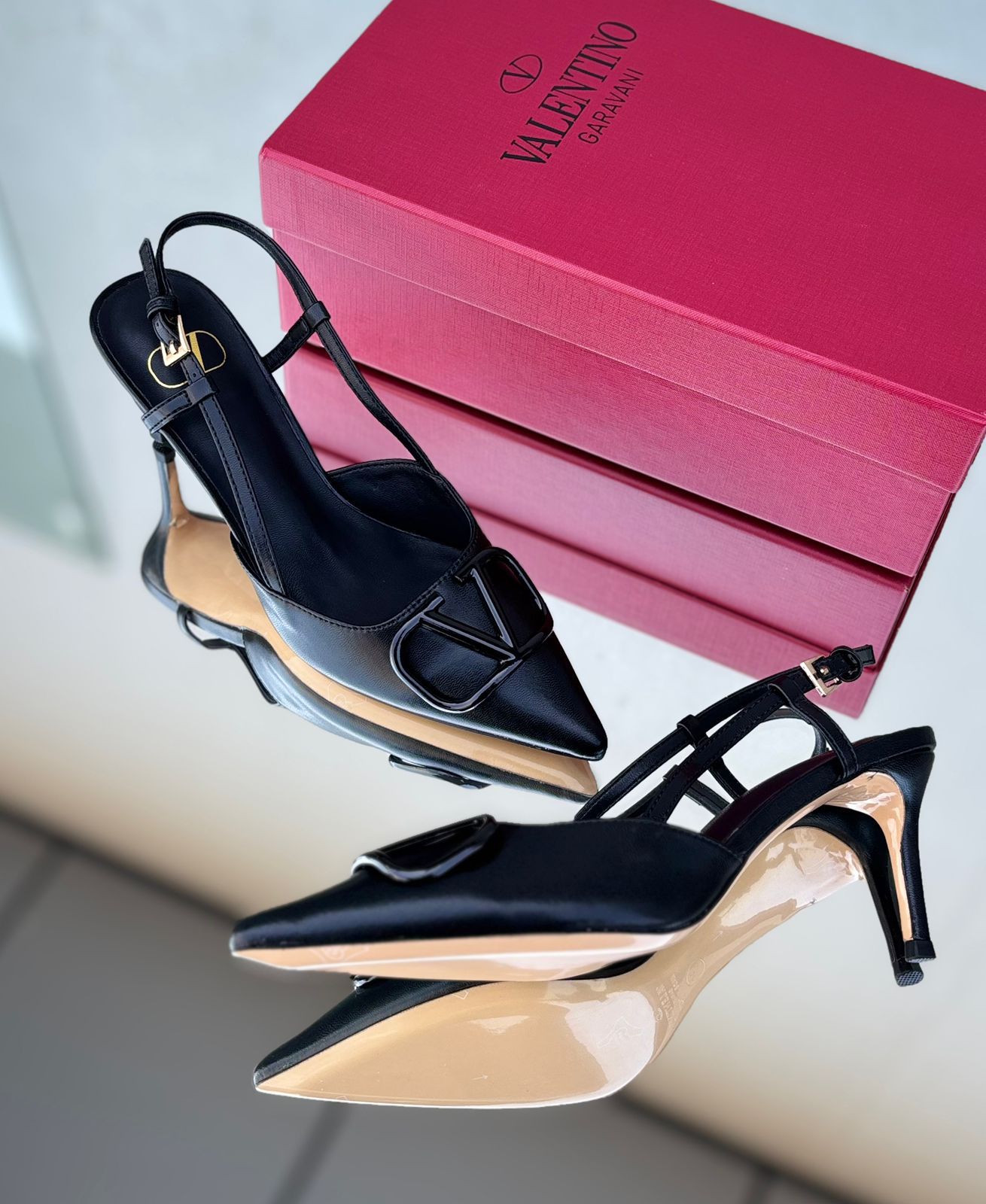 VALENTINO GARAVANI VLOGO SIGNATURE HEELS