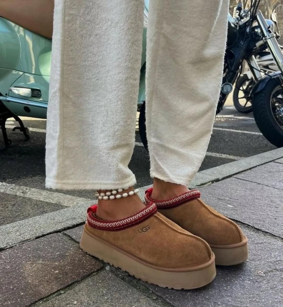 حذاء رياضي TAZZ للنساء من UGG