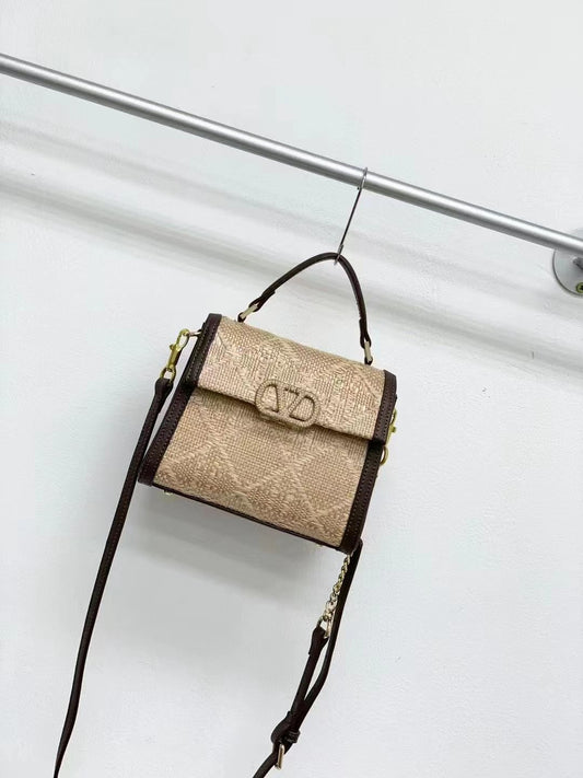 VALENTINO GARAVANI SMALL VSLING RAFFIA BAG