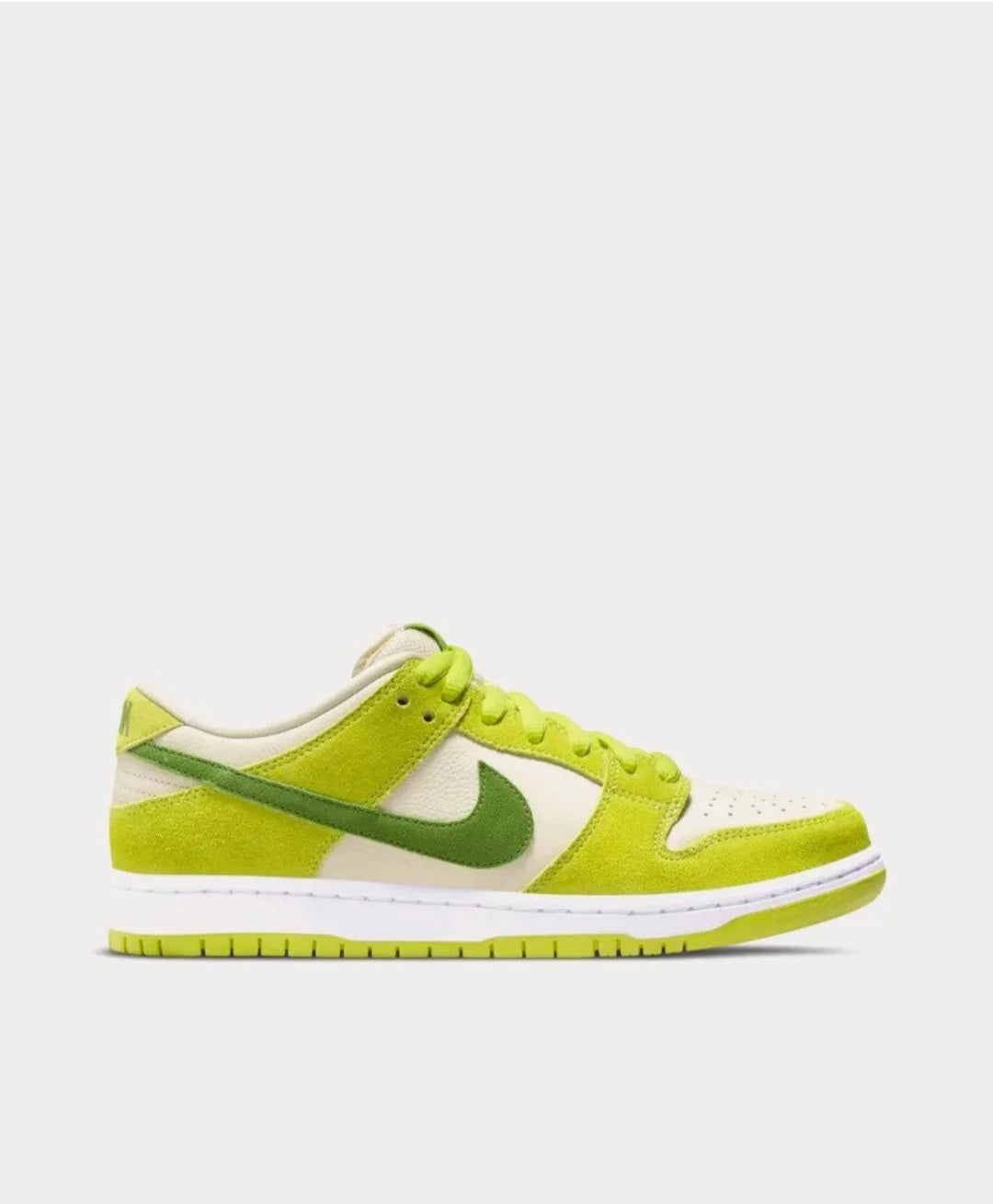 حذاء Nike SB Dunk Low Pro باللون الأخضر من آبل