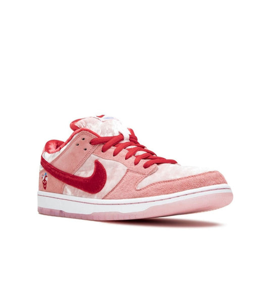 Nike SB Dunk Low Pro Strange Love