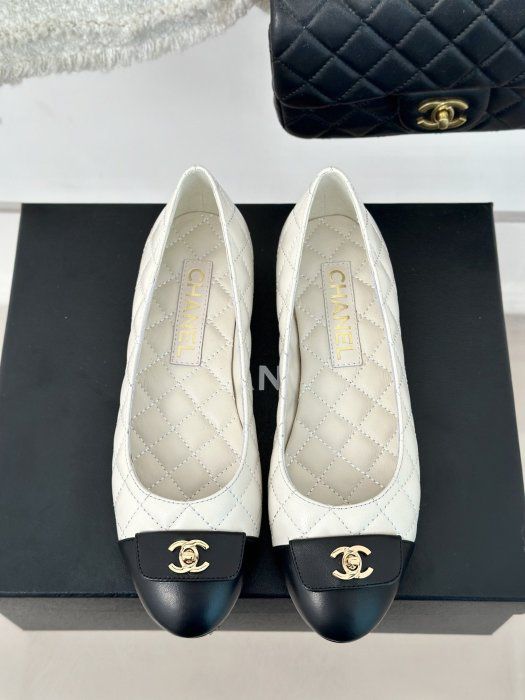 CHANEL QUILTED LAMBSKIN BALLET FLATS