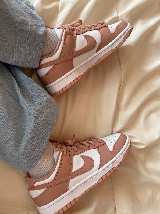 Nike Dunk Low Rose Whisper (W)