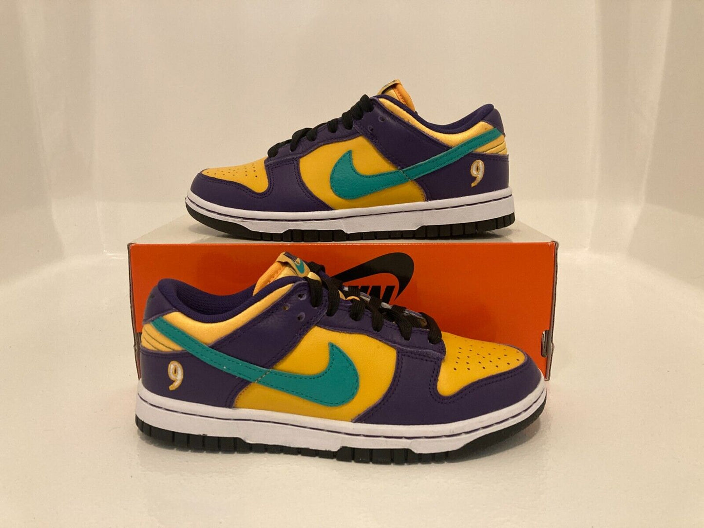 NIKE DUNK LOW LX LISA LESLIE "SPARKS" (2022)