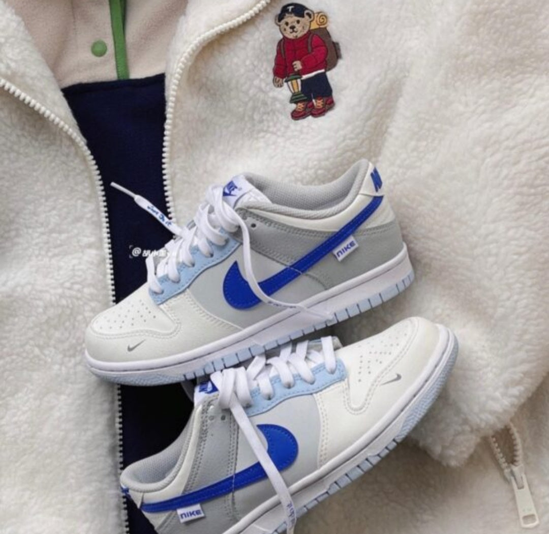 Nike Dunk Low Ivory Hyper Royal (GS)