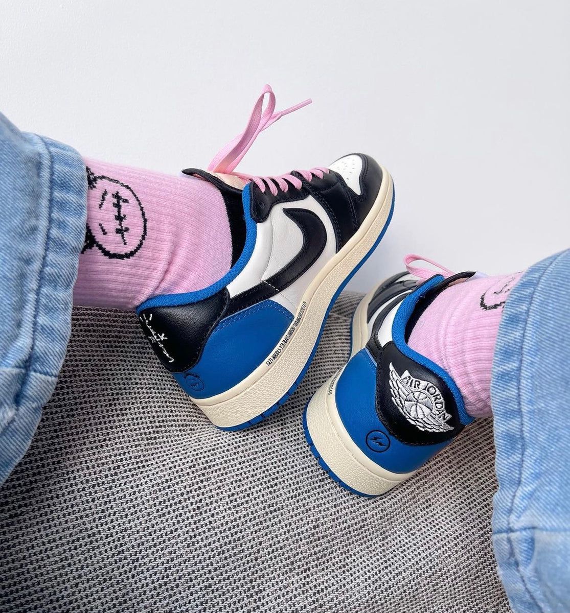 Jordan 1 Low Fragment x Travis Scott