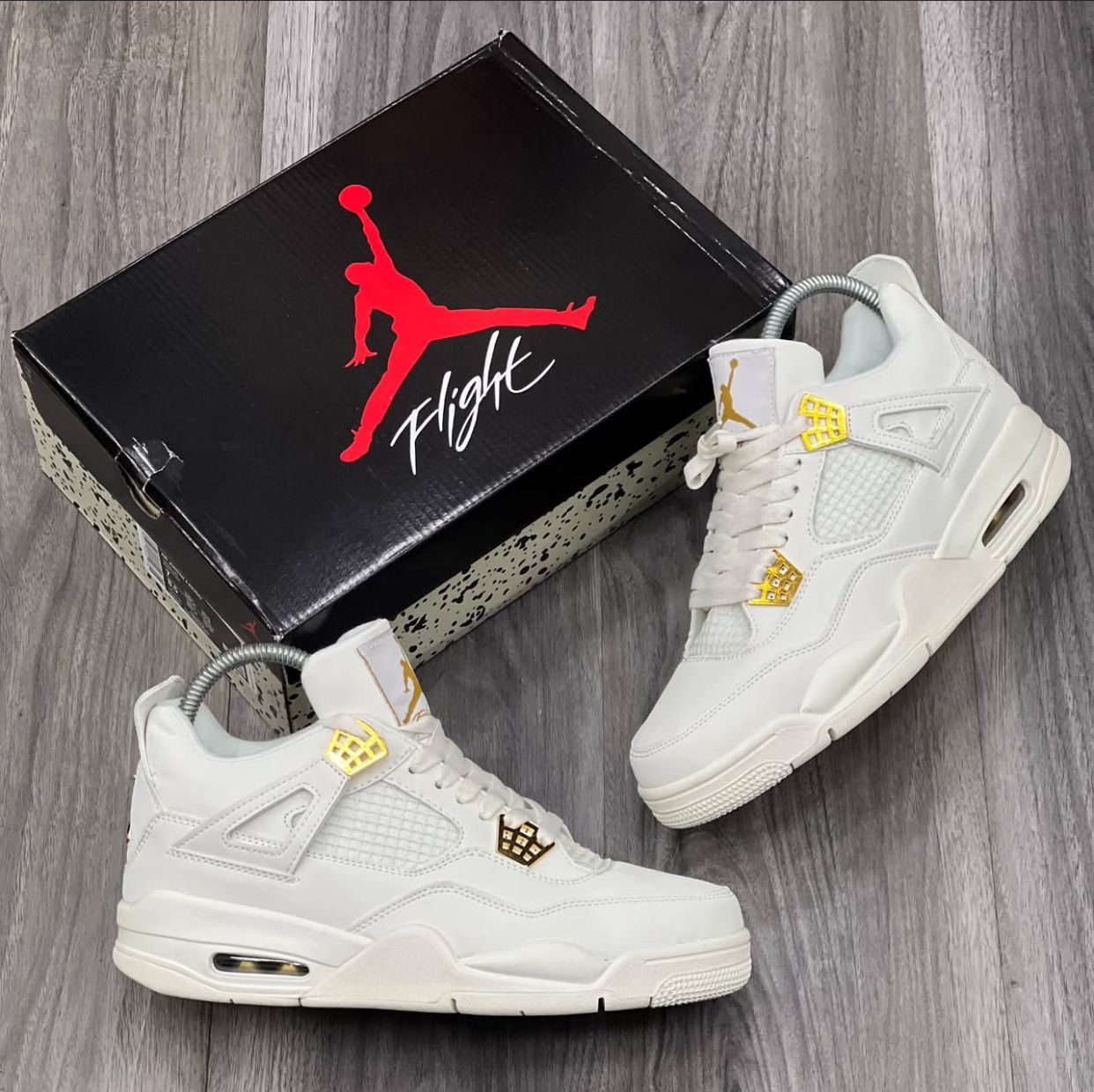 Air Jordan 4